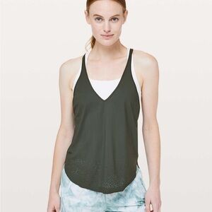 Lululemon set free run olive green Tank Top size 6 EUC